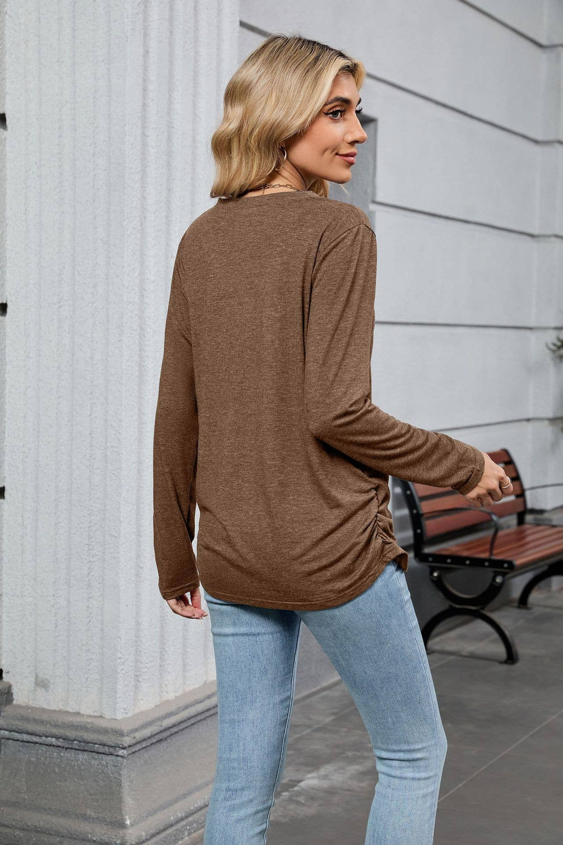 V-neck solid color loose long-sleeved T-shirt