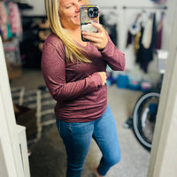 V-neck solid color loose long-sleeved T-shirt