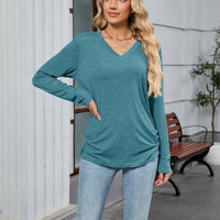 V-neck solid color loose long-sleeved T-shirt