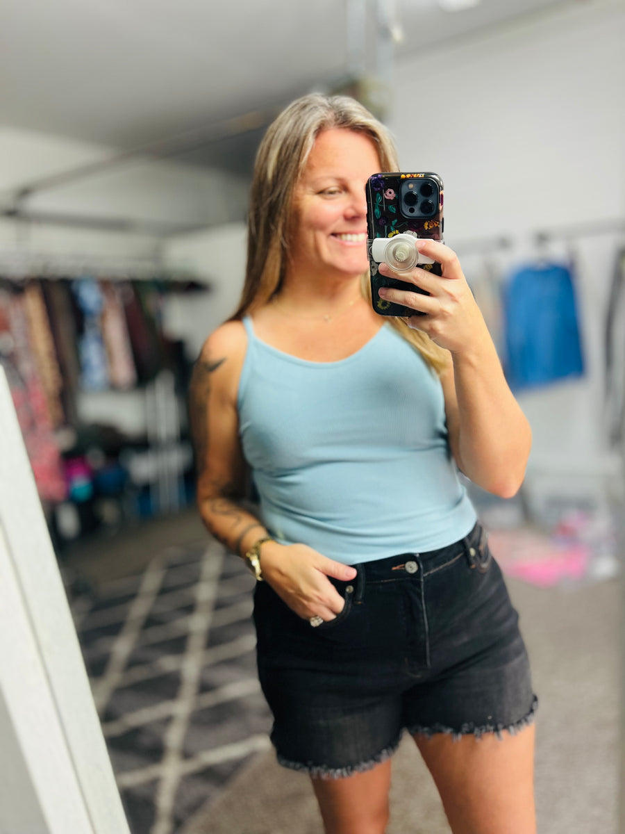 Simple Ribbed Tanks