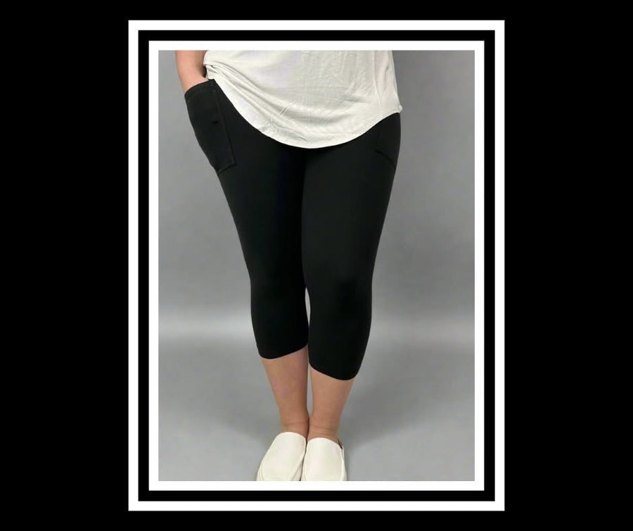 TL black & navy capri leggings
