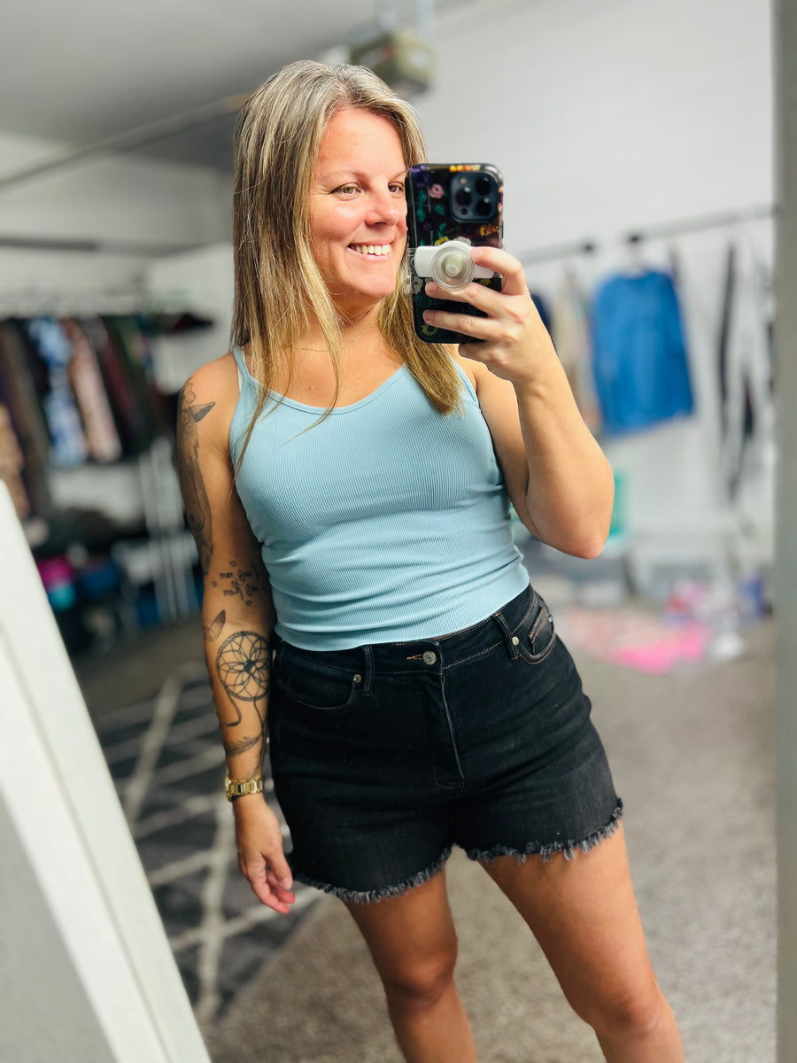 Simple Ribbed Tanks