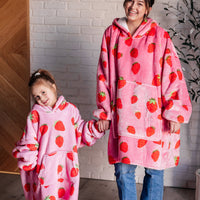 Oversized Blanket Hoodie in Strawberry