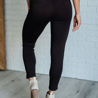 Magic Ankle Crop Skinny Pants in Chocolate