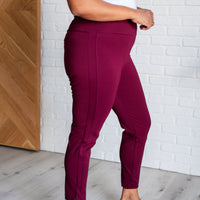 Magic Ankle Crop Skinny Pants in Wine