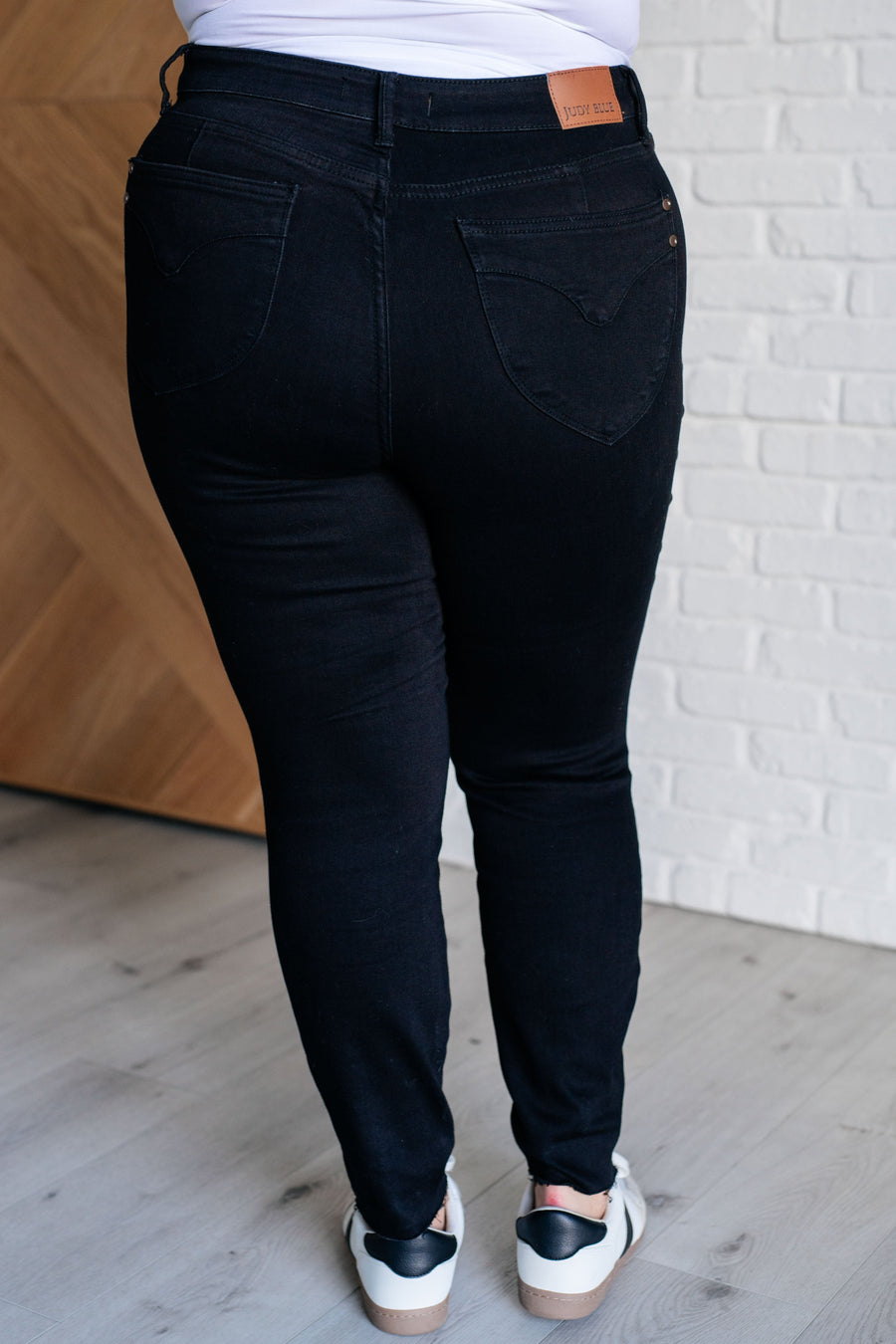 Nicole Tummy Control Skinny Jeans in Black