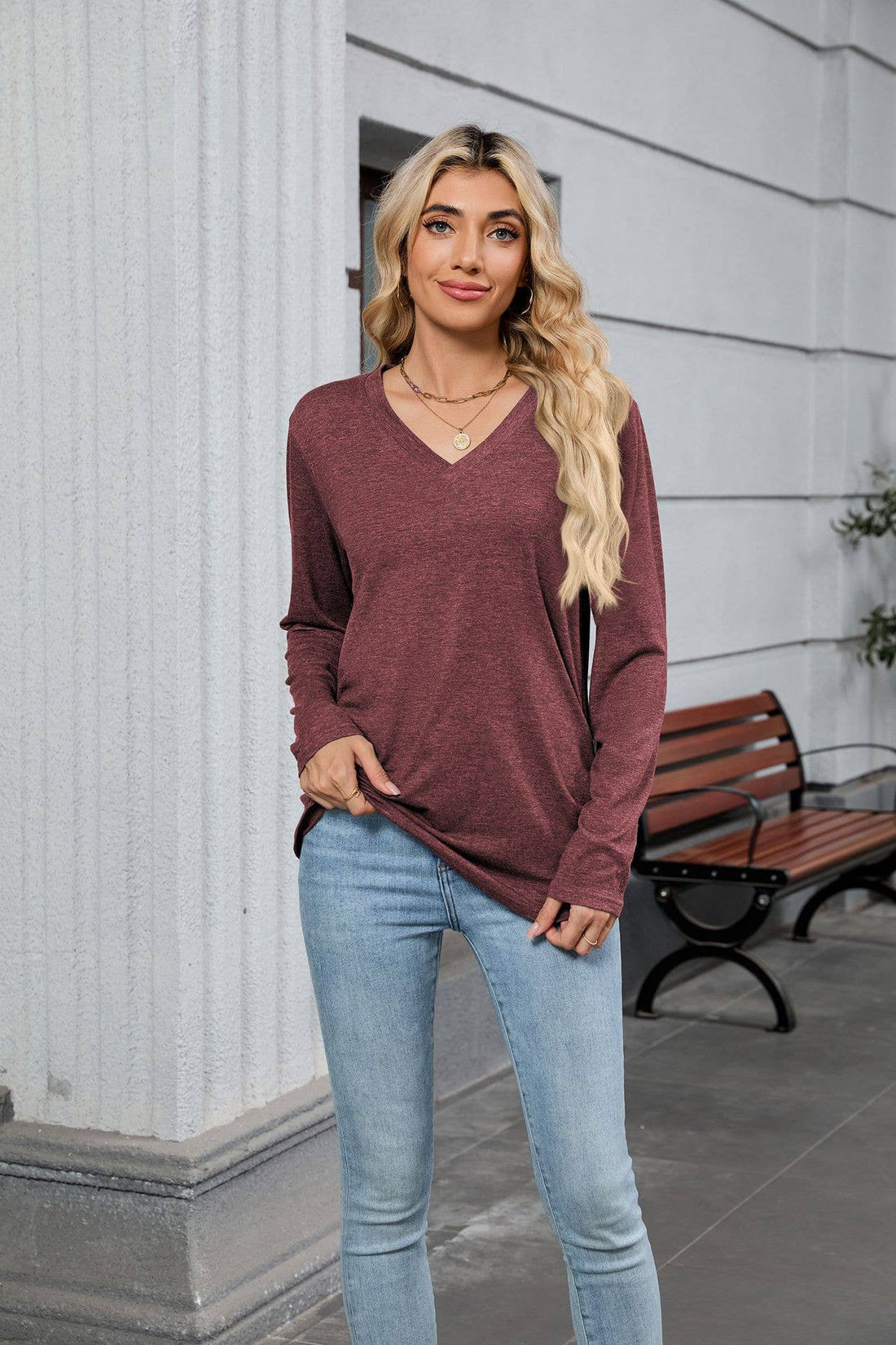 V-neck solid color loose long-sleeved T-shirt
