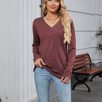 V-neck solid color loose long-sleeved T-shirt